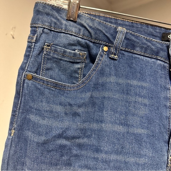 D. Jeans Straight Leg Cuffed Ankle Jeans Medium Wash Whiskered Plus Size 16 - Picture 5 of 14